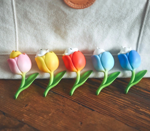 Animales asomando de un tulipán — llavero (stasto)